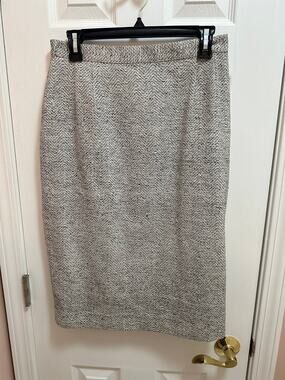 Anya Skirt Size 12 cream and black pattern
